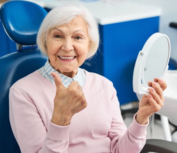 Higiene bucal para ancianos en Ferrol